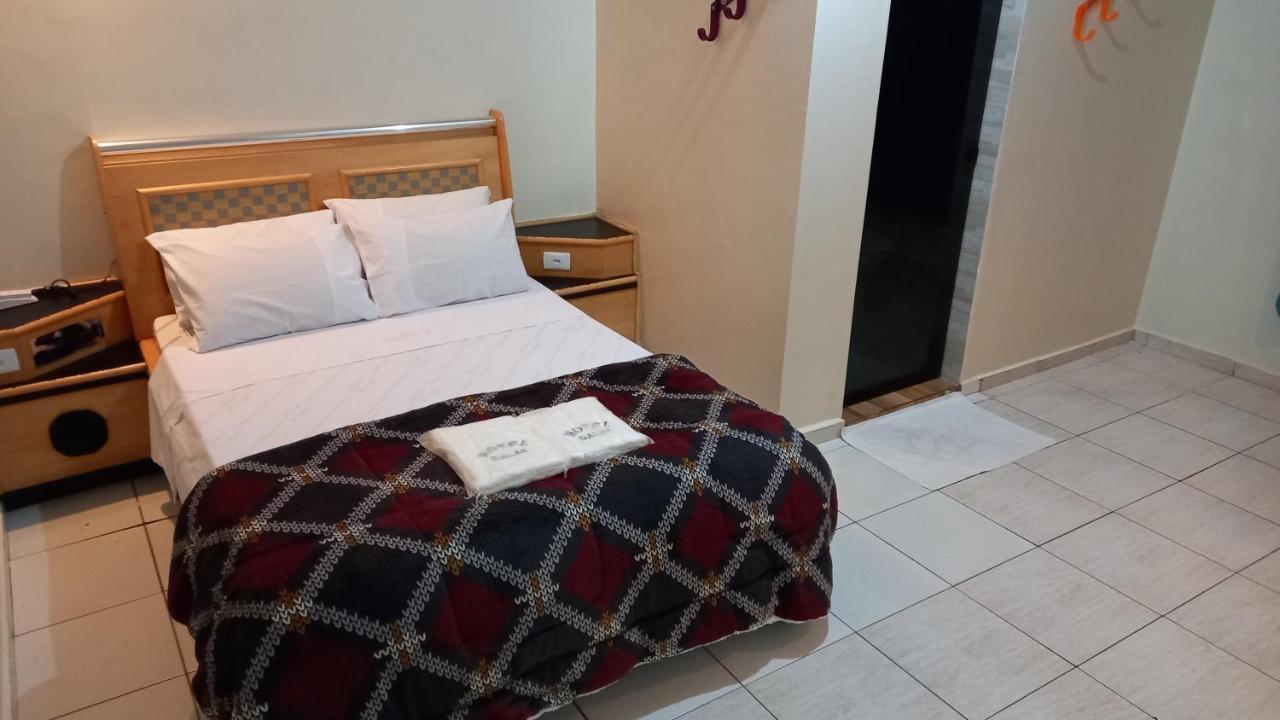Hotel Dalias Гуарульос Екстериор снимка