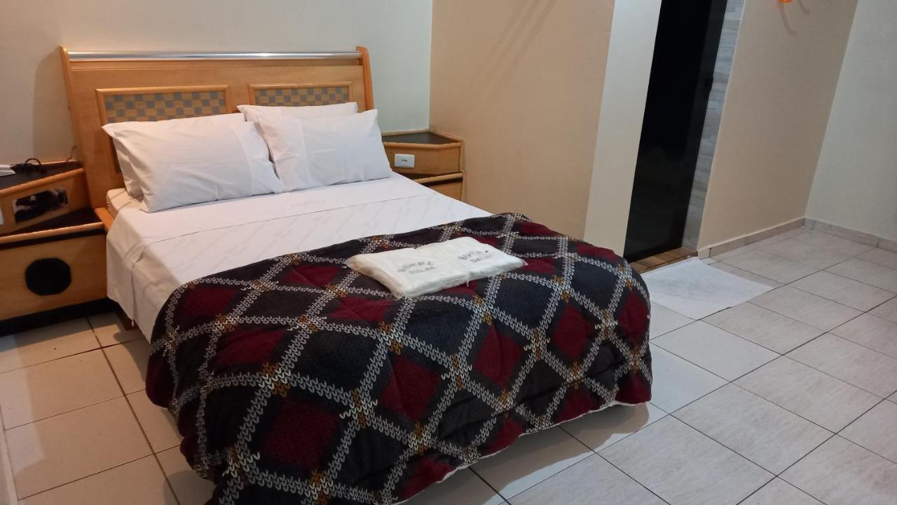 Hotel Dalias Гуарульос Екстериор снимка